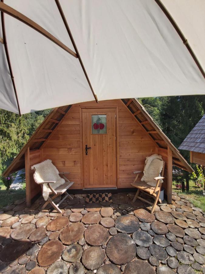 Glamping Naselje Zeleni Turizem Hotel Makole Exterior photo