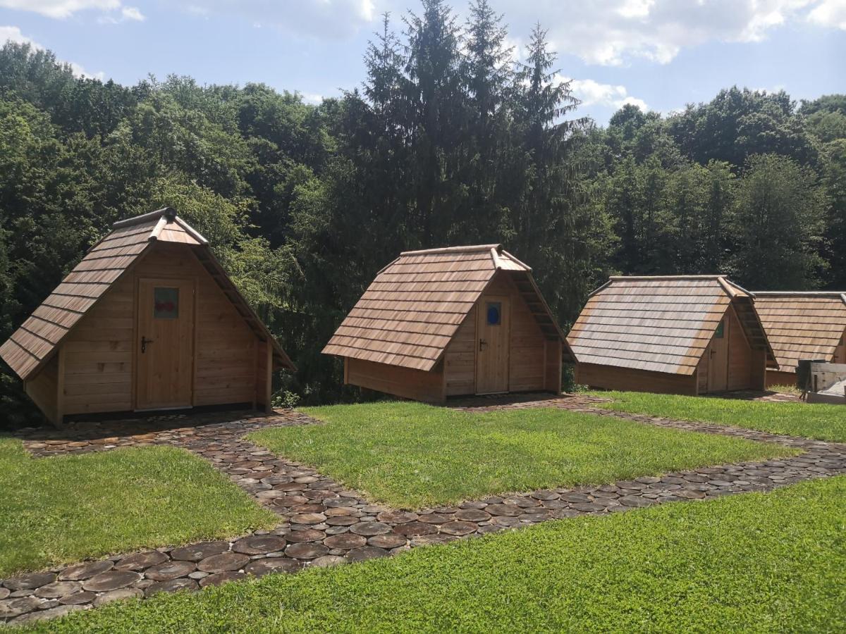 Glamping Naselje Zeleni Turizem Hotel Makole Exterior photo