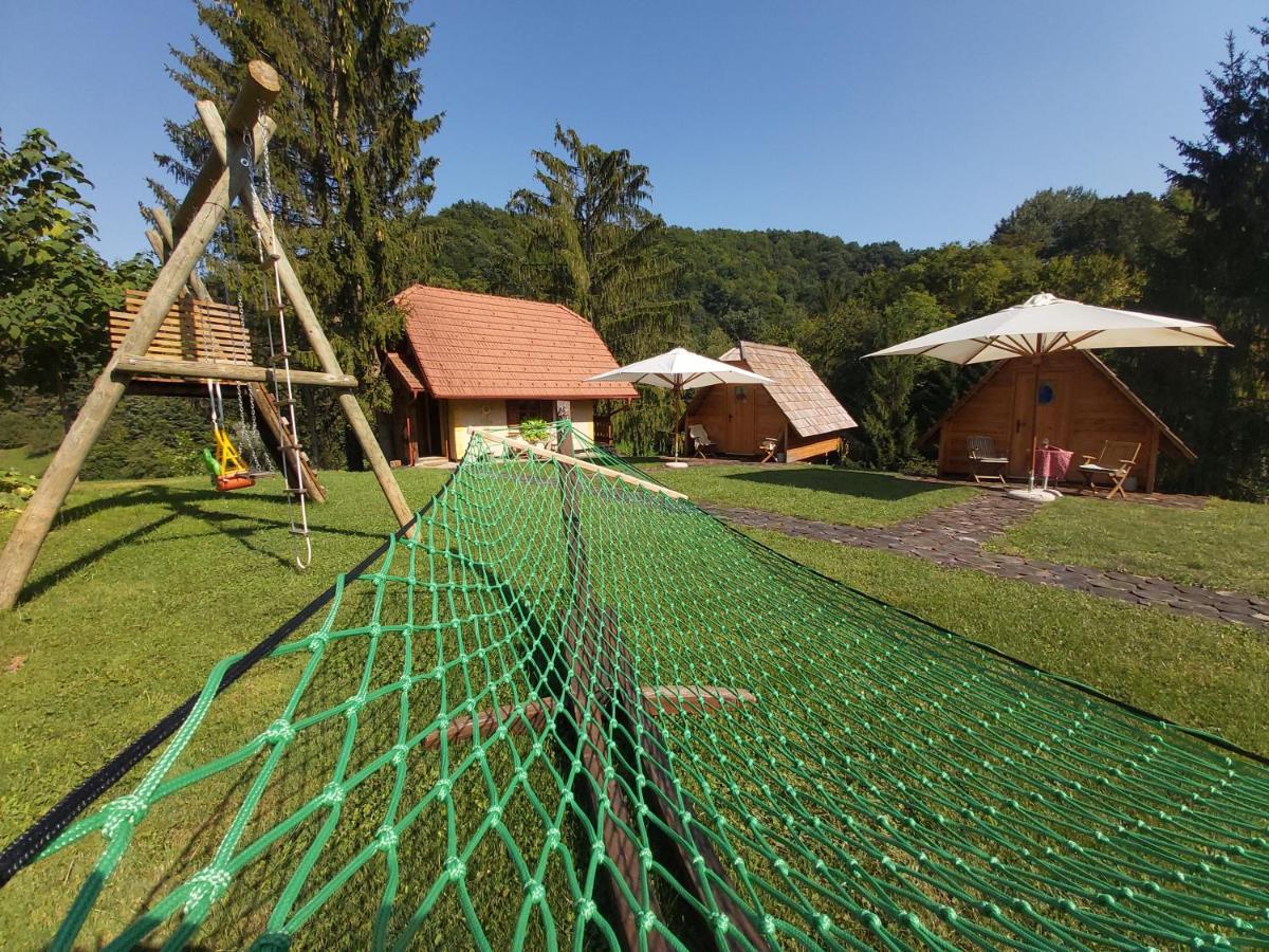Glamping Naselje Zeleni Turizem Hotel Makole Exterior photo